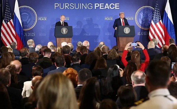 Zirveden çıkan 5 sonuç! Dünya basını Trump-Putin görüşmesini böyle gördü